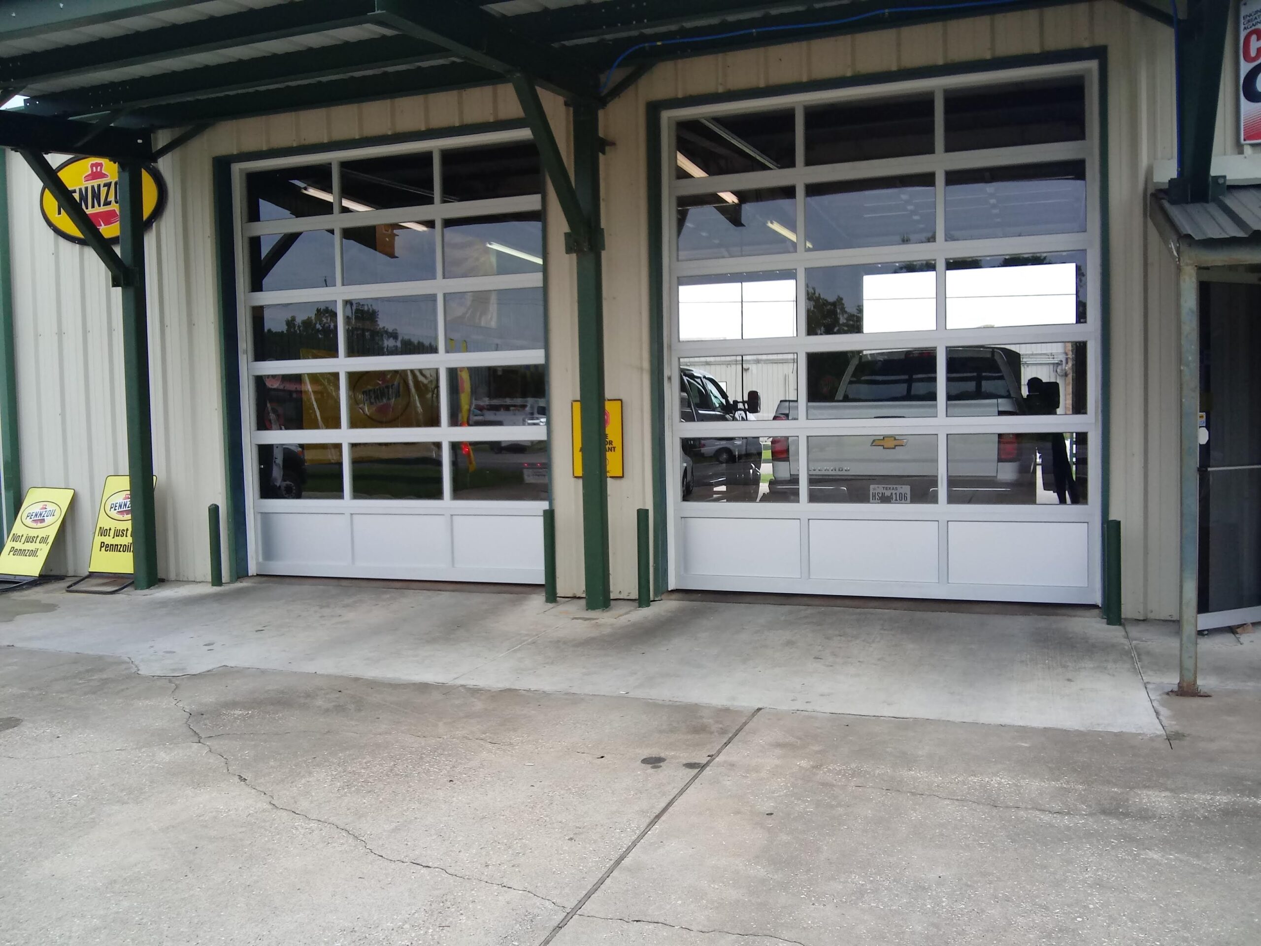 Commercial full view garage doors 