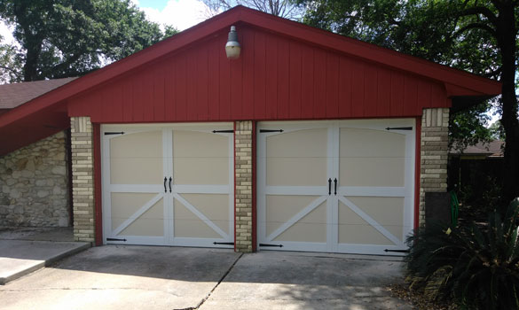 Barn style garage doors with an overlay 